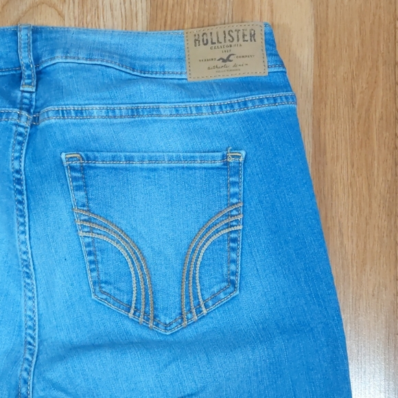 NWT. Ladies Hollister jeans Sz. 9 W 29 " x L 31" - Picture 12 of 12